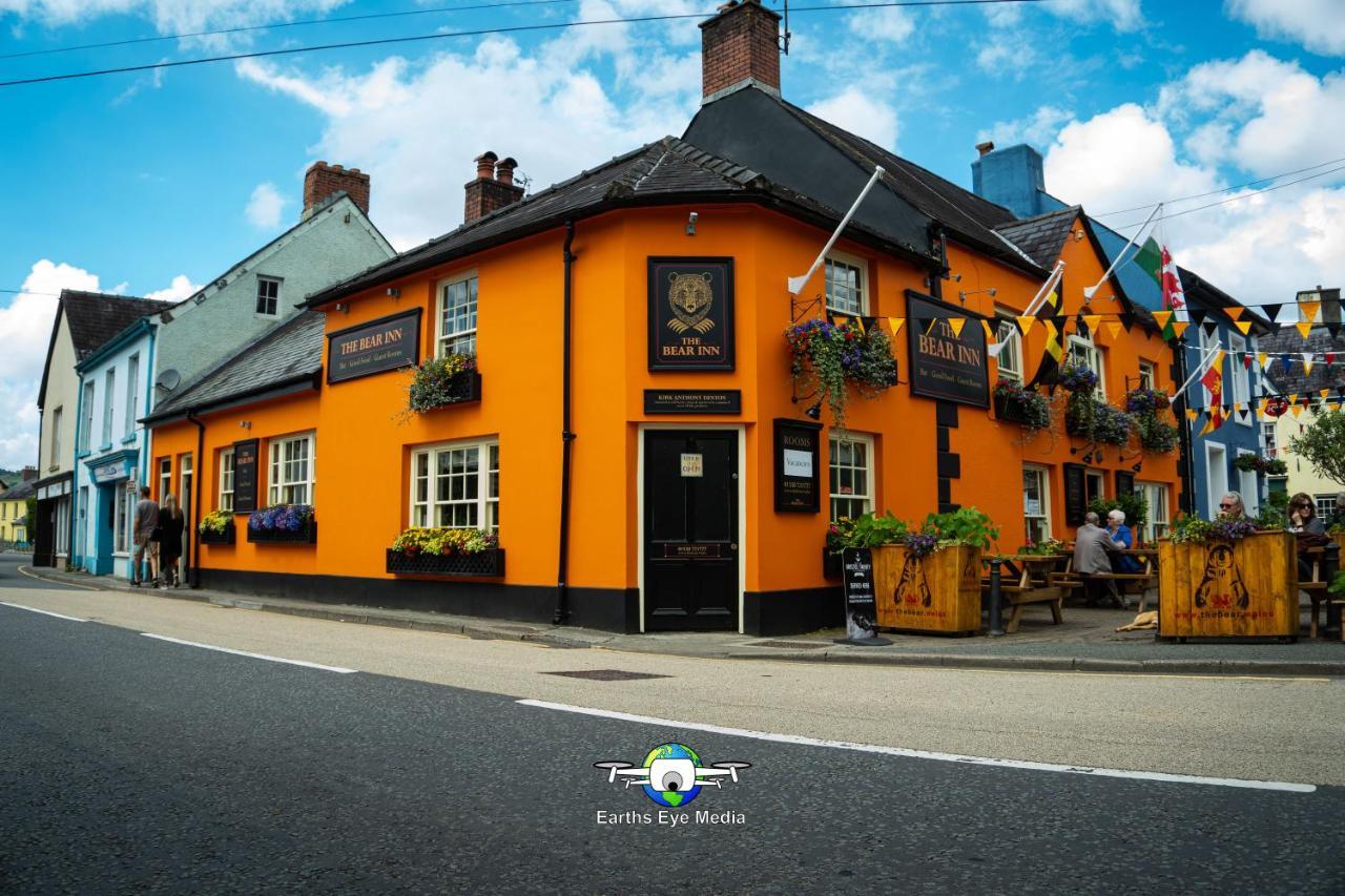 The Bear Inn Llandovery Εξωτερικό φωτογραφία